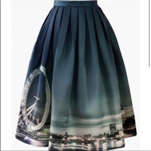 Chicwish NIGHT SKYLINE OF LONDON PRINT MIDI SKIRT M size 6